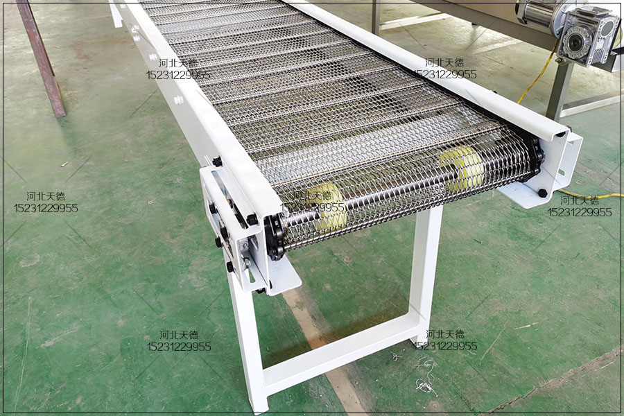 網(wǎng)帶輸送機